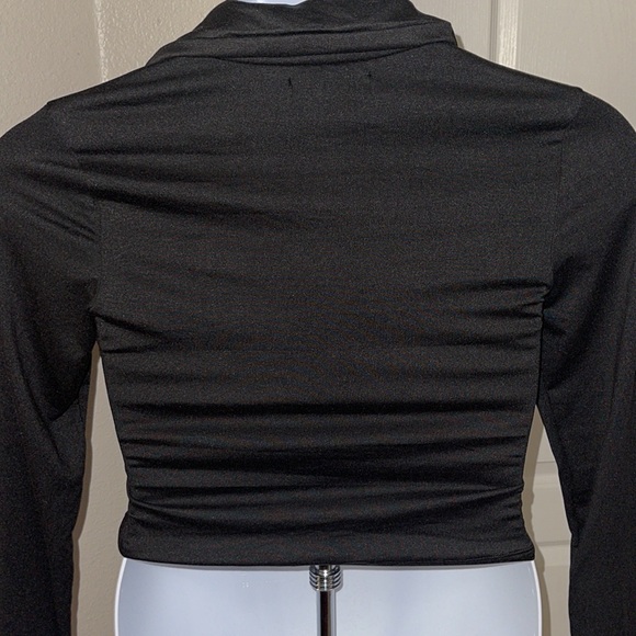 Cute Crop with Rhinestone Closure - Picture 5 of 7